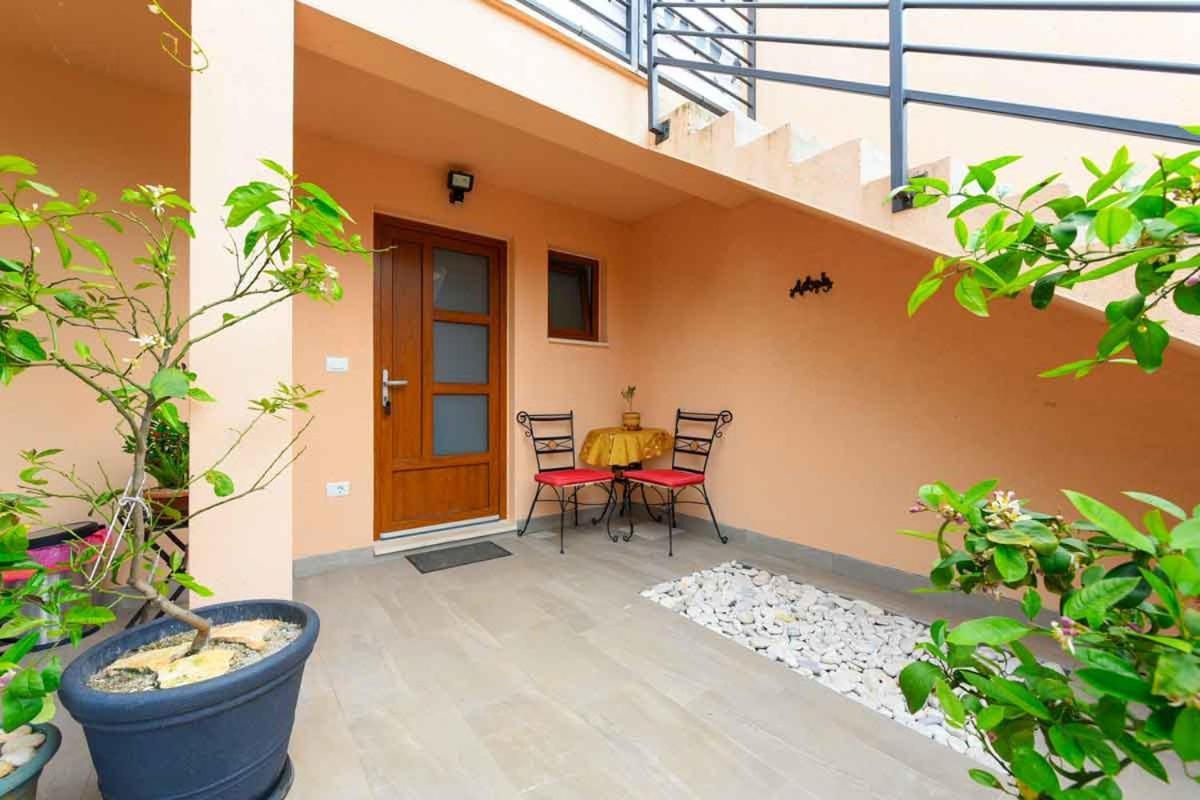 Apartments Ina & Ika 罗维尼 外观 照片