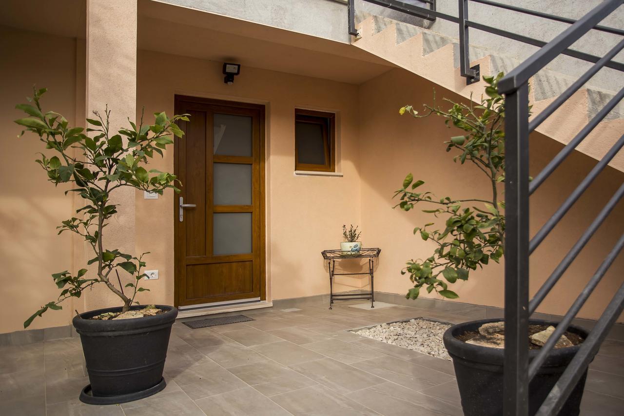 Apartments Ina & Ika 罗维尼 外观 照片